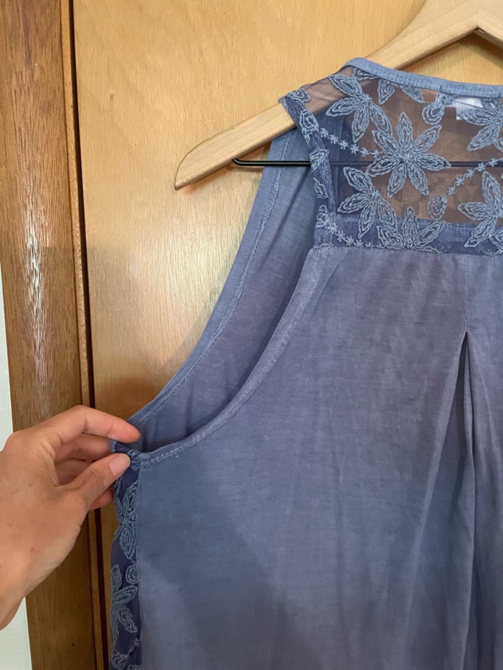 Soho Chick Lace Open Slit Boho Hippie Festival Sleeveless Top Size M - Picture 7 of 8